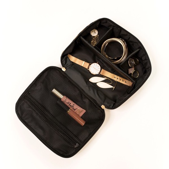 Leopard Make Up Jewelry Case - Picture 3 of 3